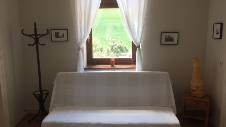 Sofa bed in the former railroad attendant's apartment, © M. Schorn