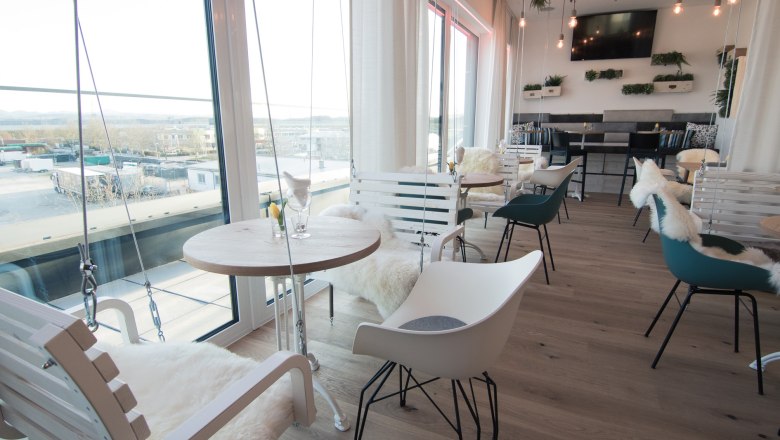 "Garden" lounge bar, &copy; Das Alfred