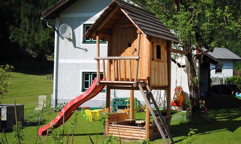 Rekreační dům Eva Deufl - Hrací věž s pískovištěm