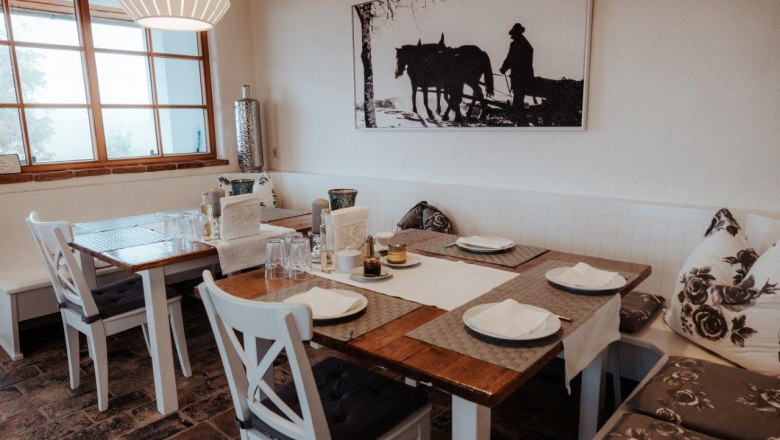 breakfast-room-at-country-house-aigner, © Moststraße, Daniel Schalhas