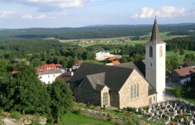 Bad Traunstein parish church, © Gerhard Klawatsch