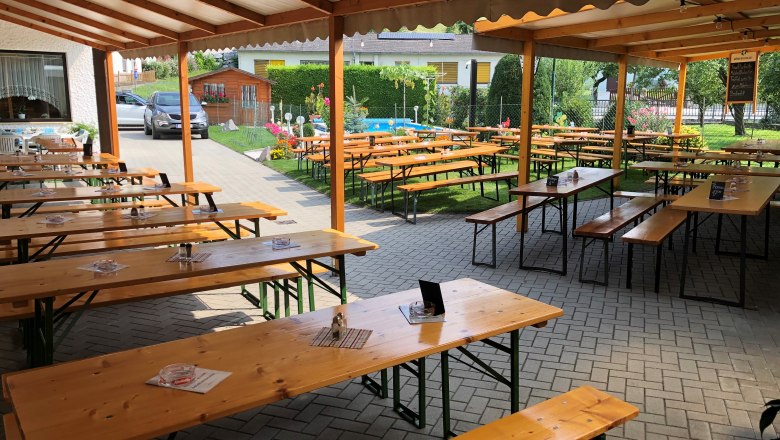 TDR-HeurigerBacherRoiser-Heurigenbank, © Ernst Roiser