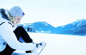 Ice skating on Lake Lunz, © weinfranz.at
