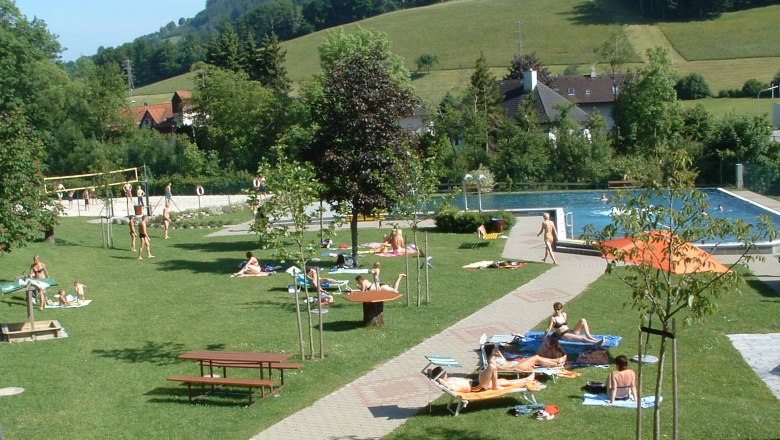 Randegg mountain pool, &copy; zVg Gemeinde Randegg