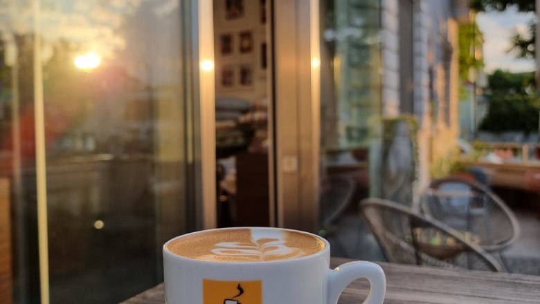 TDR-Kaffeetasse-c-Yana Tereshchenko, &copy; Yana Tereshchenko