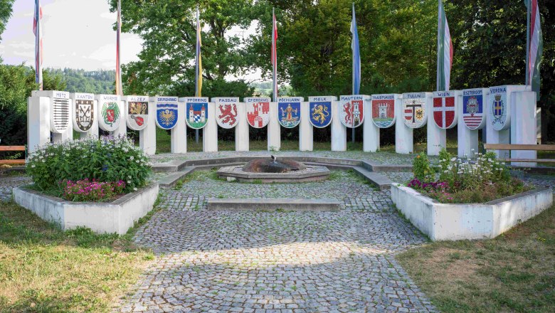 Nibelungendenkmal in Pöchlarn, © Robert Herbst