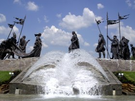 Nibelungenbrunnen in Tulln, &copy; Steve Haider