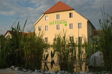 Guest house at the bathing pond, © ad vineas