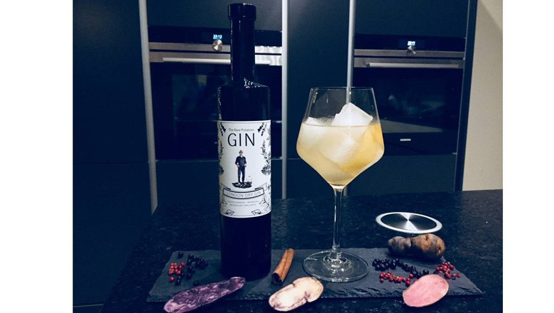 Snack with gin, © Kartoffelhof Schramm