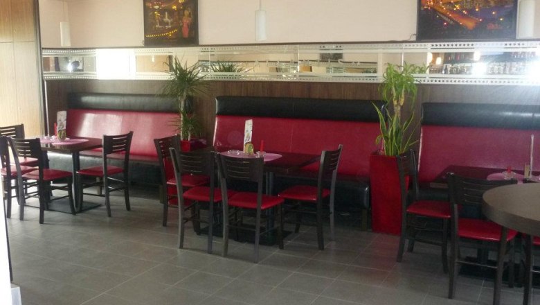 Caf&eacute; Bar Atlantis, Enzersdorf/Fischa, &copy; Semir Koro