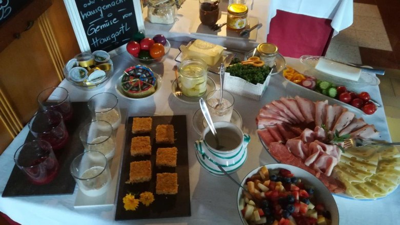 Breakfast buffet, © Gästehaus Daurer