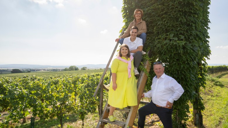 The Paschinger family, © Bio Weingut Urbanihof