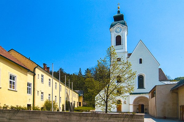 Basilica Klein-Mariazell forecourt, &copy; wingrafik