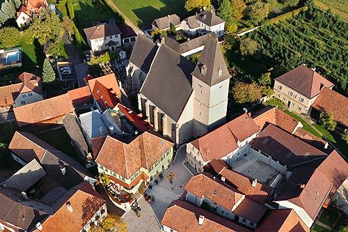 Poutní kostel v Maria Laach