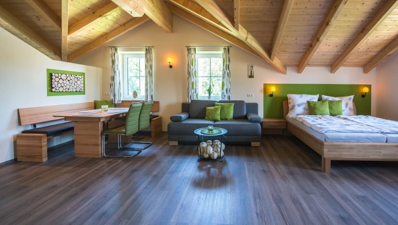 flat, &copy; Otto Brandl