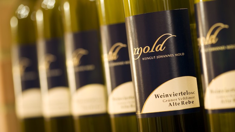 Wine bottles, © Himml