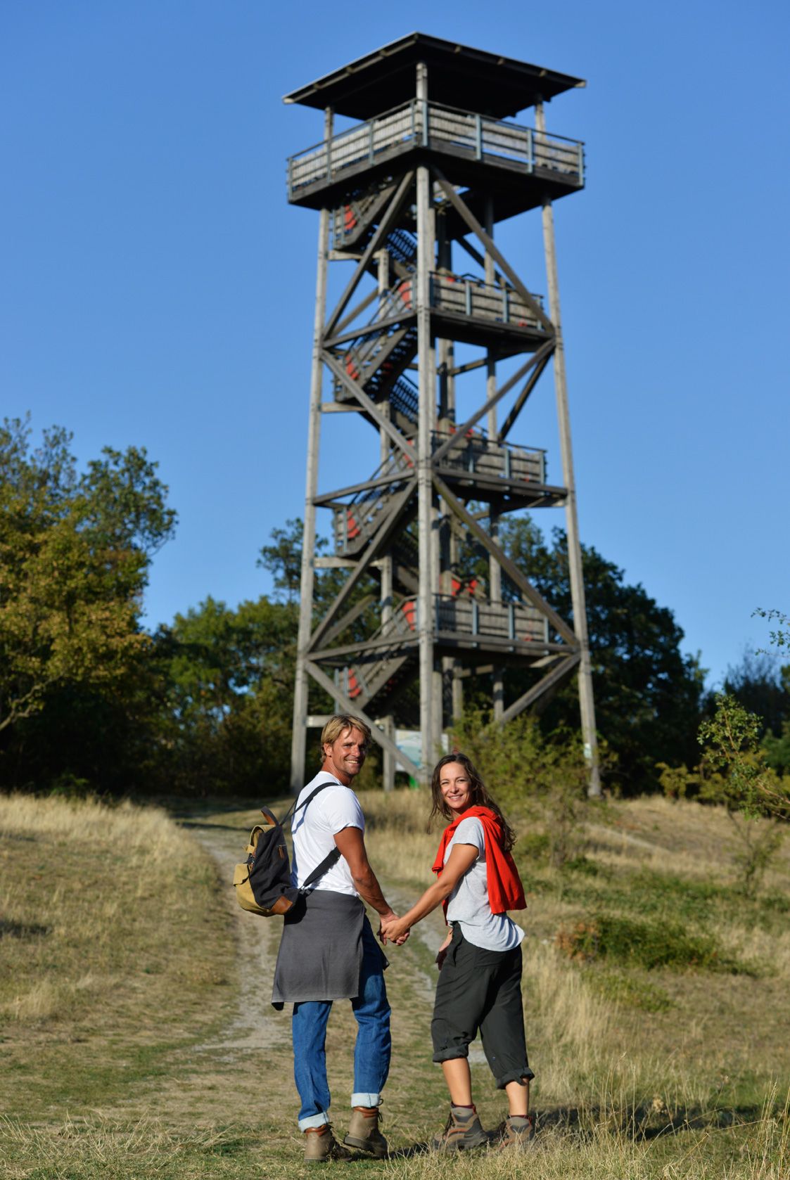 Turisté na hoře Königswarte - rozhledna