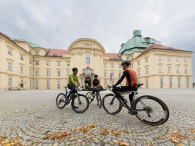 J&iacute;zda na &scaron;těrku Vienna Woods, &copy; Nieder&ouml;sterreich Werbung / Markus Fr&uuml;hmann