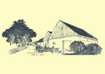 Kresba venkovských budov a stromů na cestě.