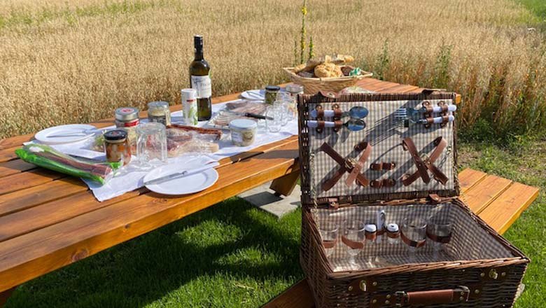 Picnic basket on advance order, © Michaela Pabst