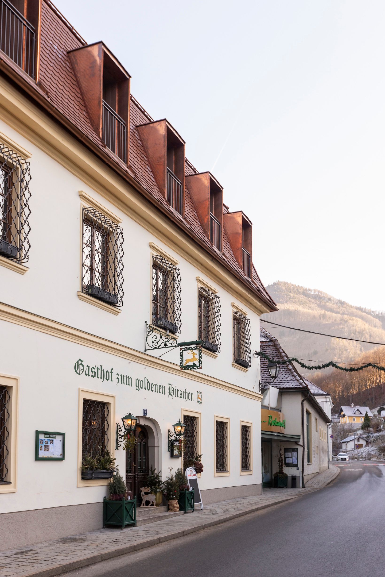 Hostinec „Zum Goldenen Hirschen“