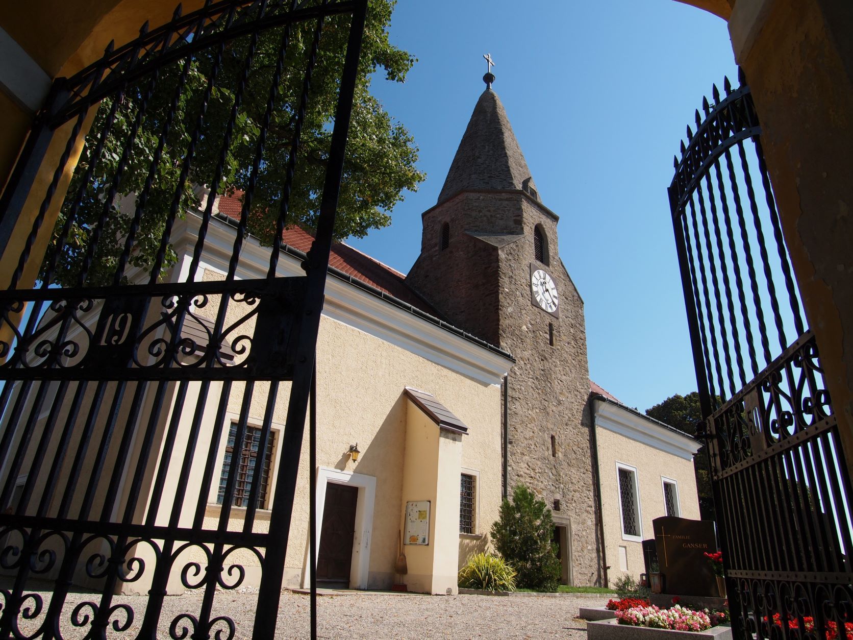 Poutní kostel Maria Ponsee