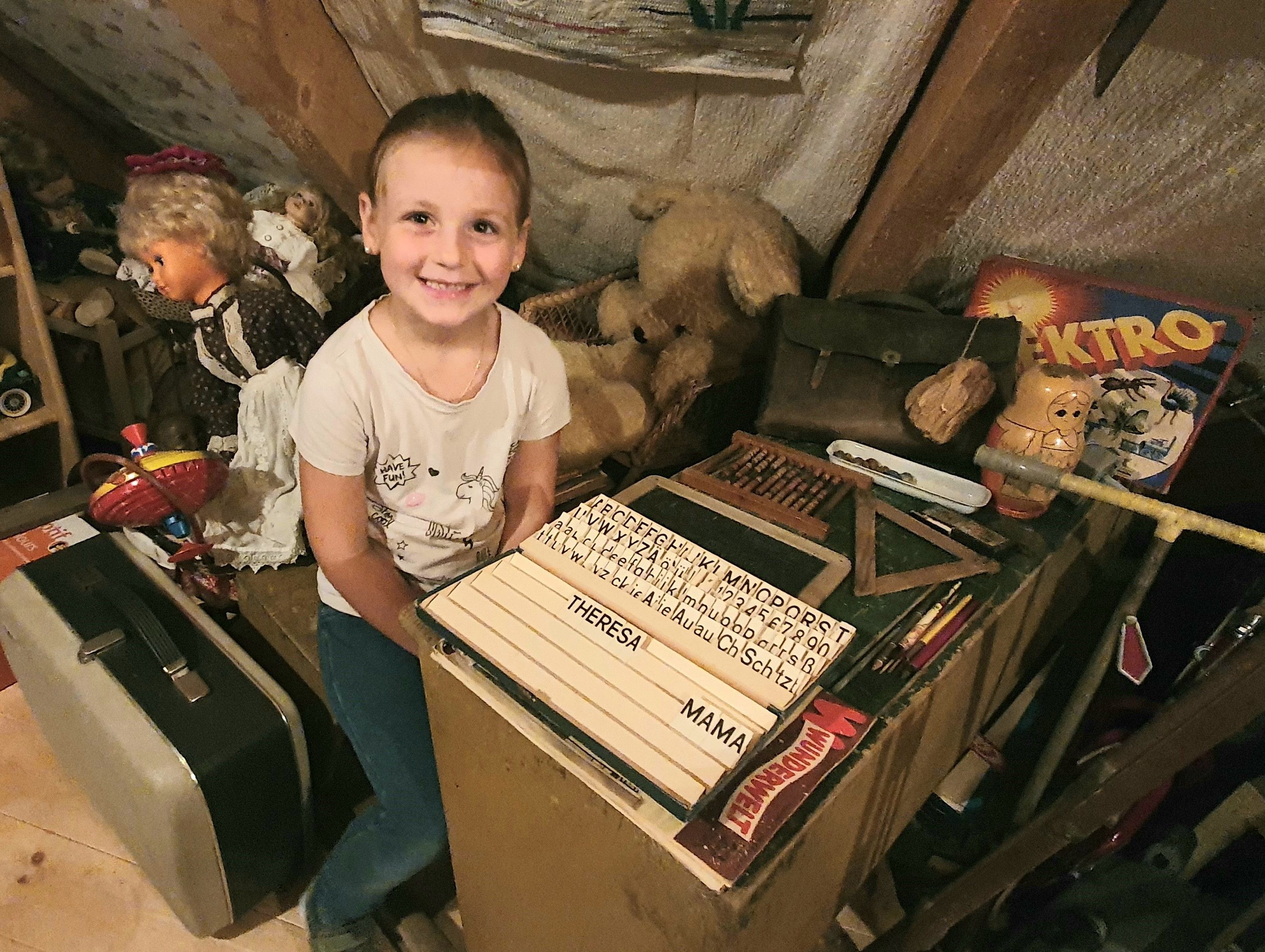Tereza cvičí jako předškolák v nastavovacím boxu