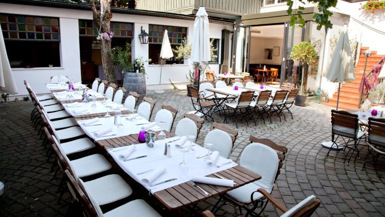 Inner courtyard, © Hotel - Restaurant Zum goldenen Anker