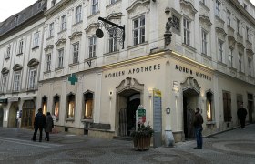 Mohren Pharmacy, &copy; Roman Z&ouml;chlinger