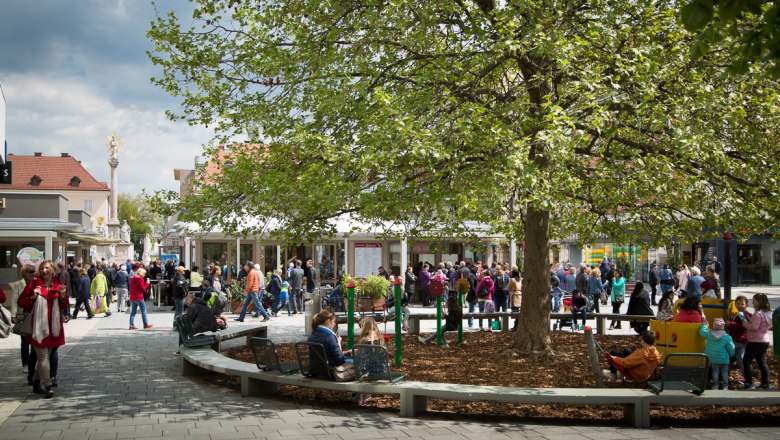 Marienmarkt z pohledu z hřiště, © WNSKS