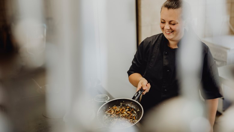 Takes care of the kitchen: Jessica Mann, © Niederösterreich Werbung/Sophie Menegaldo