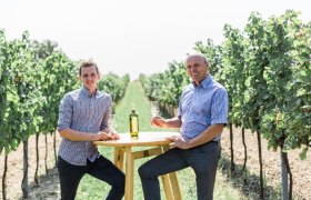 Family Paul, © Weingut-Heuriger Paul