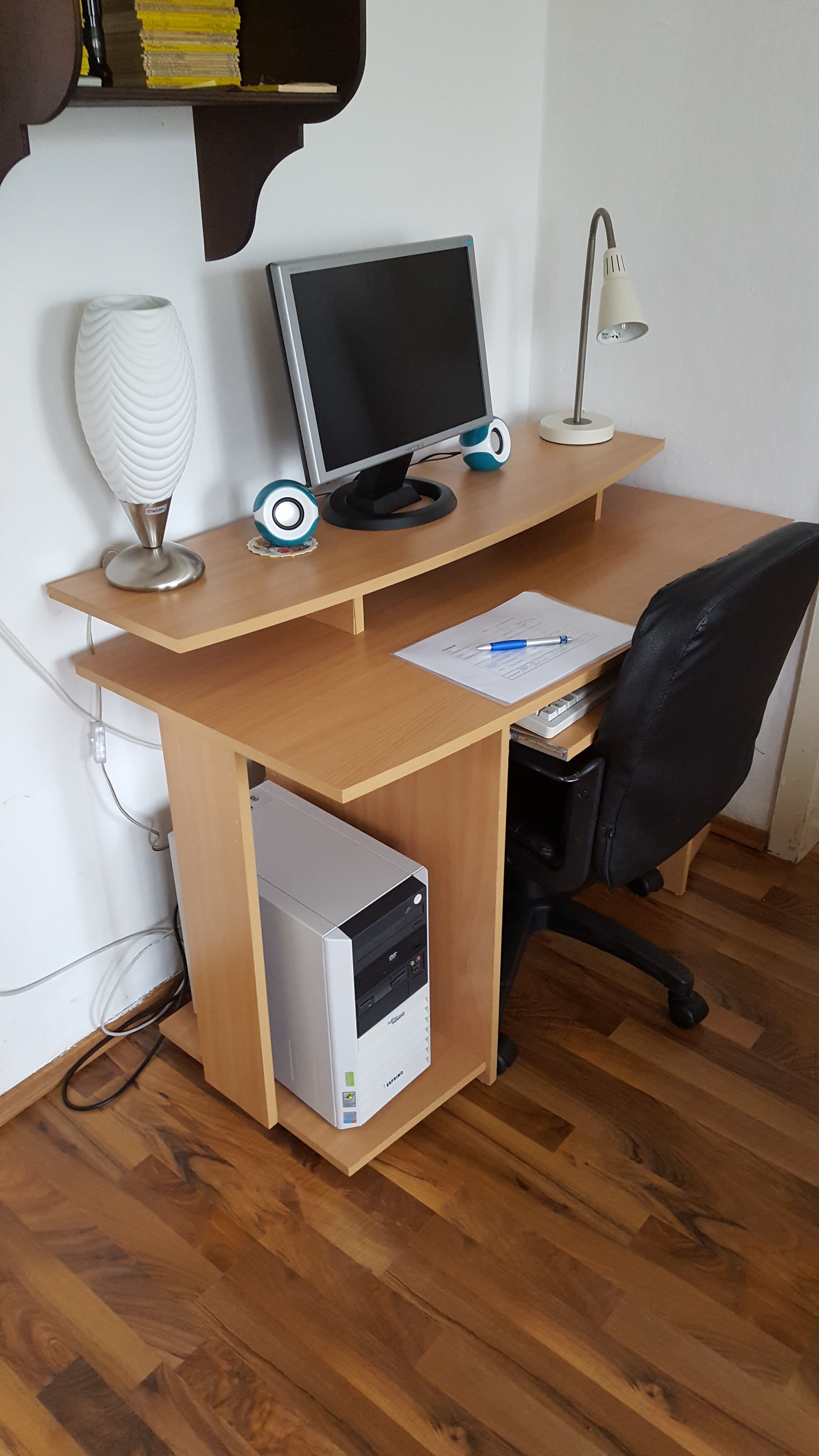 Stůl PC