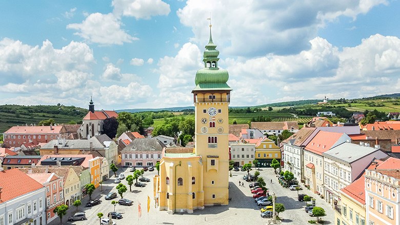 Main square Retz, © Die Reisereporter