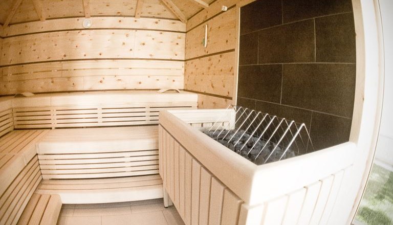 Outdoor sauna, © Römertherme Baden