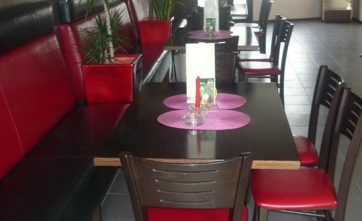 Caf&eacute; Bar Atlantis, Enzersdorf/Fischa, &copy; Semir Koro