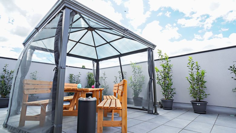 Terasa, © Nava Motel