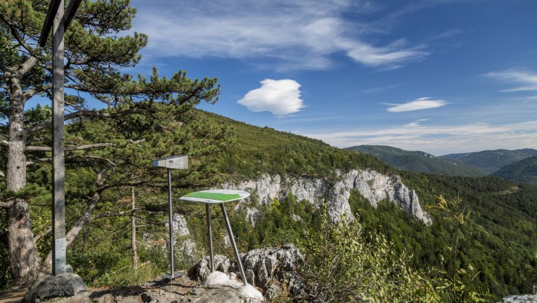Viewpoint Hausstein, © Wiener Alpen, Foto: Franz Zwickl