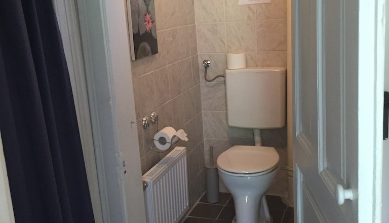 Stylish WC in the former railroad attendant's apartment, © M. Schorn