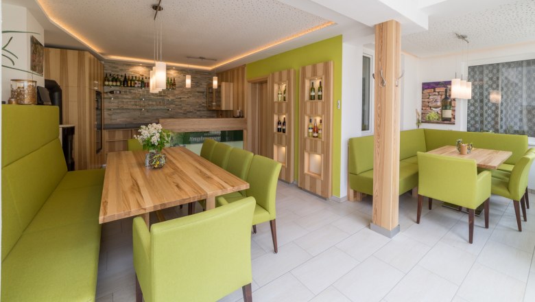 Tasting room in the winery, © Winzerhof Englmayer Tasting room in the winery, © Winzerhof Englmayer