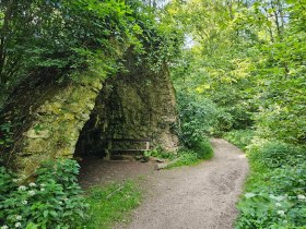 Antonsgrotte, &copy; Wienerwald Tourismus / &copy;Klaus Lorenz