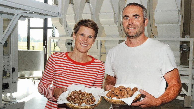 Nussland, ořechovice, kter&eacute; zu&scaron;lechťuj&iacute;, &copy; Franz Crepaz