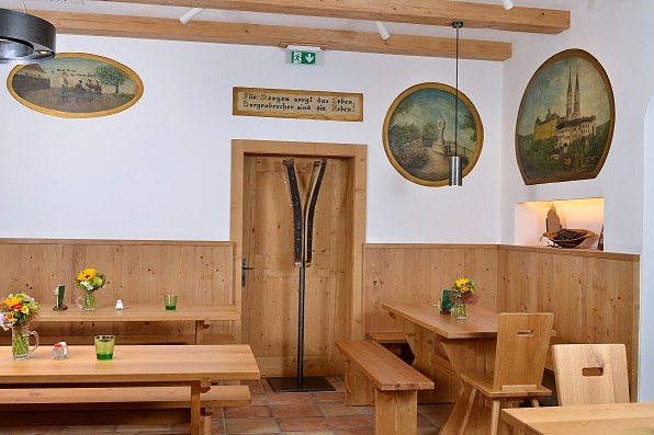 Winegrowing Buschenschank (typical tavern) VINOtake, © Uschi Oswald