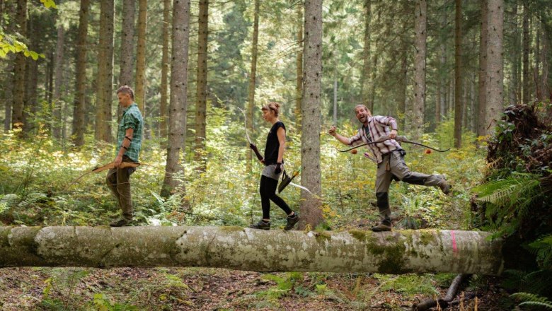 Roaming through the woods with bow and arrow, © Ludwig Fahrnberger