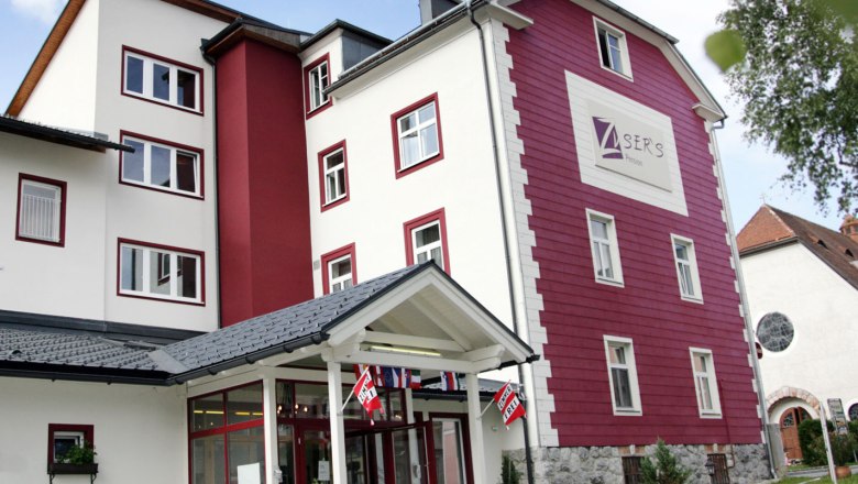 Zusers Pension - Exterior view, © Zuser’s guesthouse