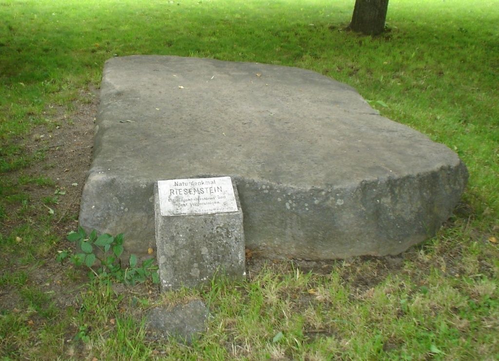 Obří kámen ve městě Mold
