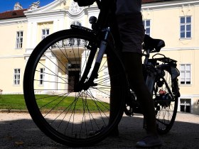 Mit dem Rad zum Schloss Liechtenstein, &copy; Weinviertel Tourismus / Mandl
