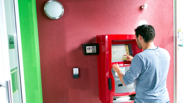 Check in terminal, &copy; Cleverhotel GmbH