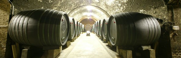 Wine barrels, © http://www.spaetrot.com