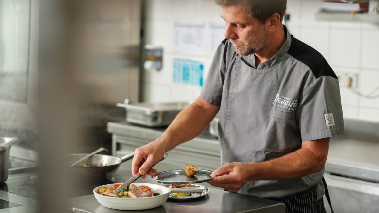 Poysdorf_Wein.Restaurant Neustifter(c)WTG_Michael Reidinger (66), © Weinviertel Tourismus / Michael Reidinger